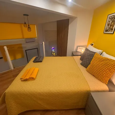 Yellow Skg Loft * سالونيك