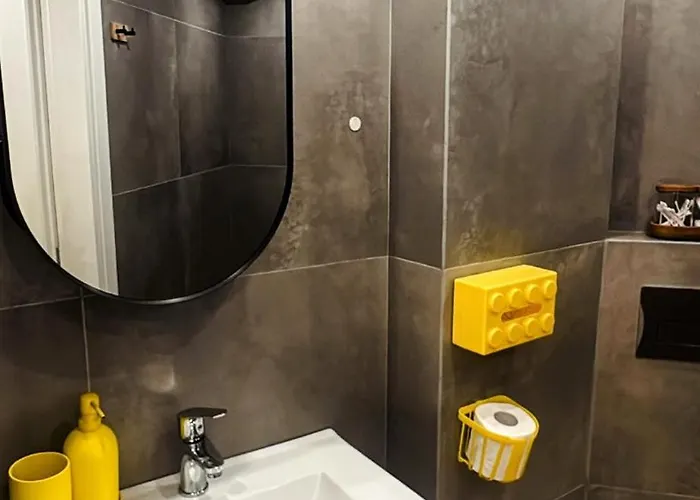 Yellow Skg Loft * 테살로니키