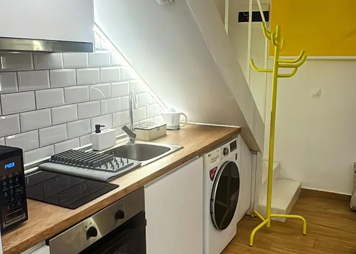 公寓 Yellow Skg Loft 塞萨洛尼基