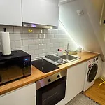 Yellow Skg Loft Apartment