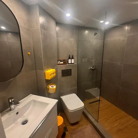 Yellow Skg Loft Salonicco