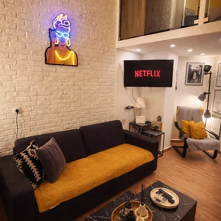 Yellow Skg Loft 아파트 *